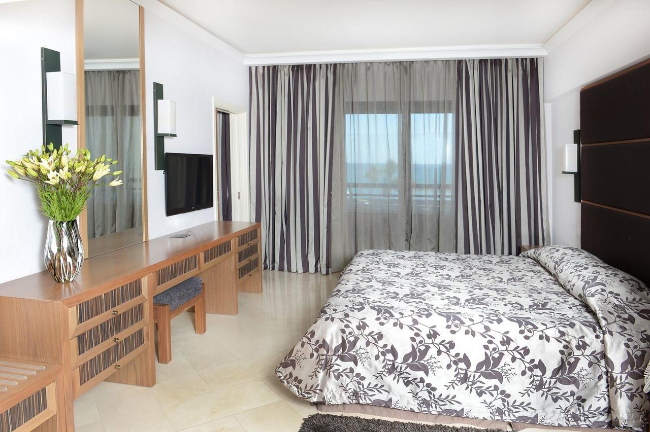 Palm Beach Hotel & Bungalows Larnaca Exterior photo